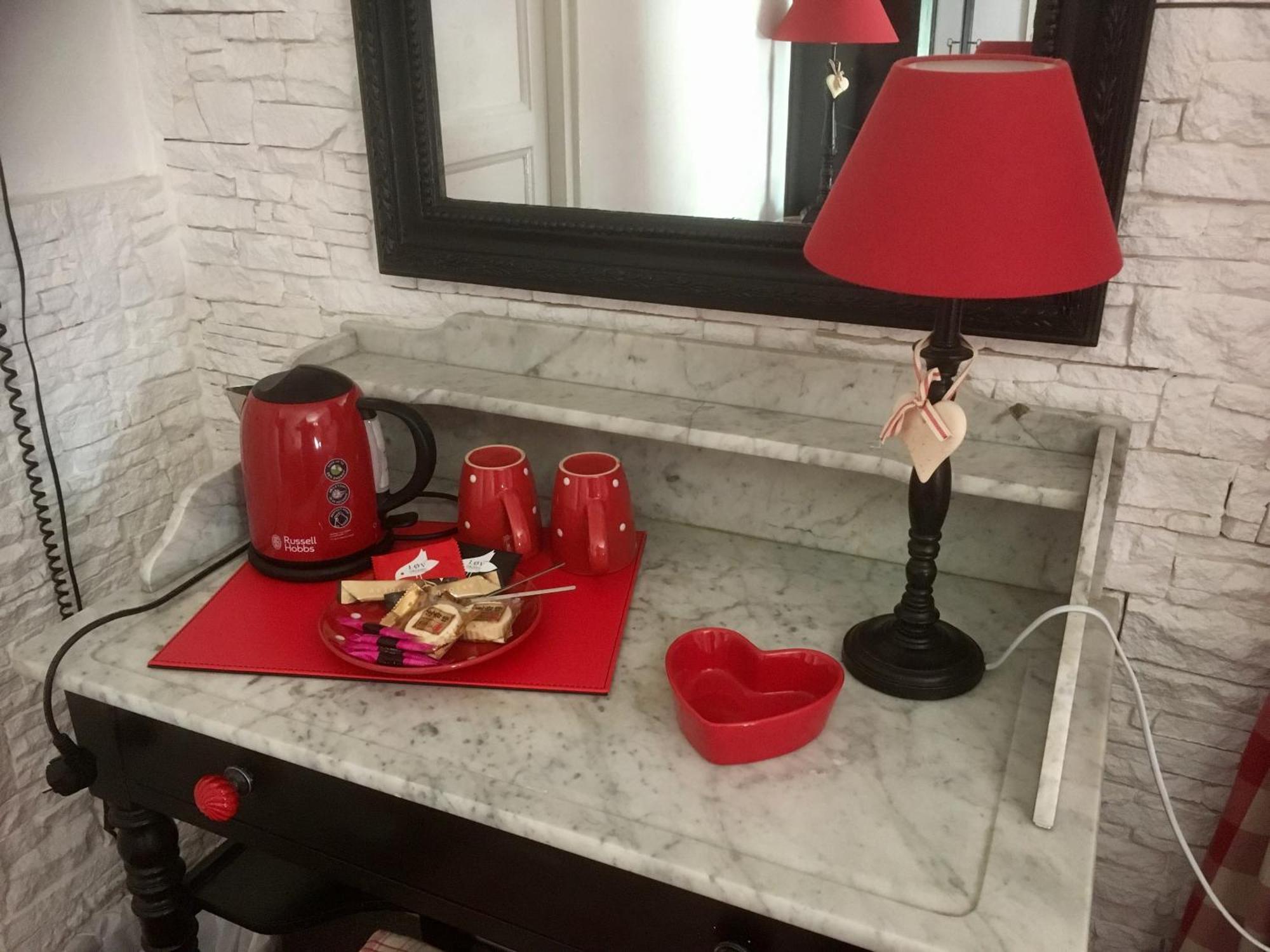 Hotel Boutique Saint-Louis Lisieux Bagian luar foto