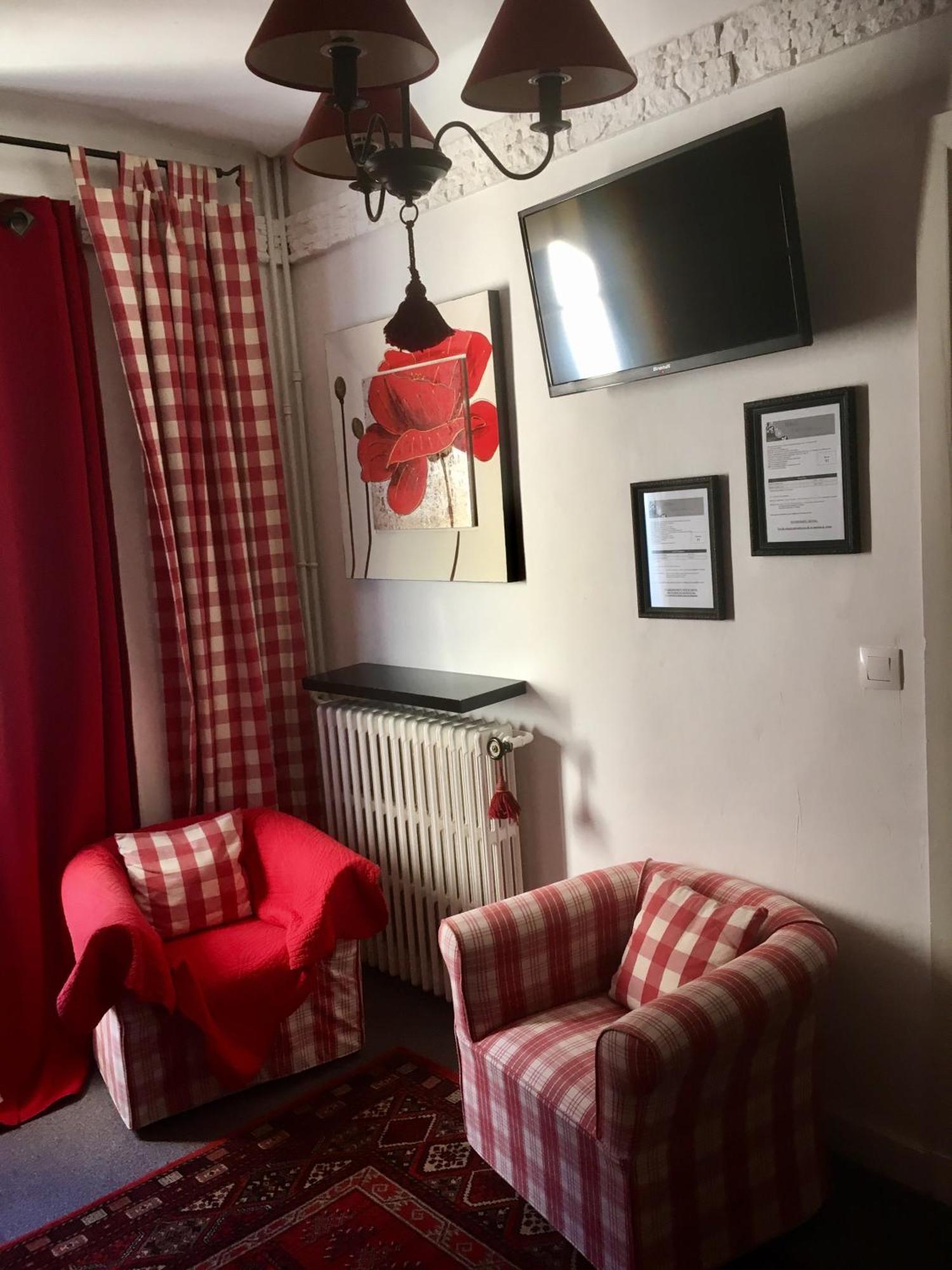 Hotel Boutique Saint-Louis Lisieux Bagian luar foto