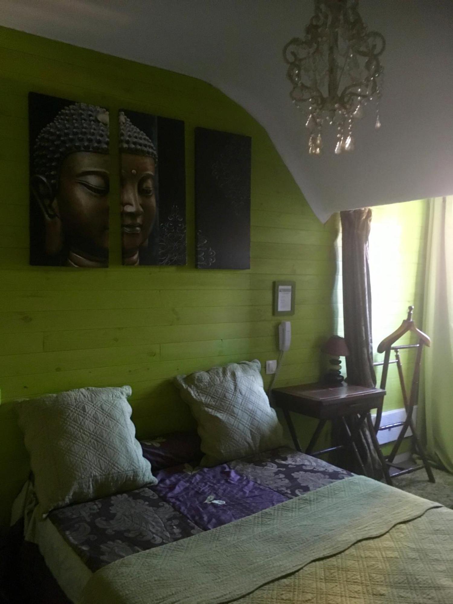 Hotel Boutique Saint-Louis Lisieux Bagian luar foto